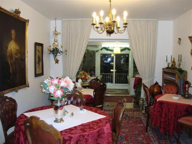 Haus Mooren, Hotel Garni Düsseldorf Esterno foto