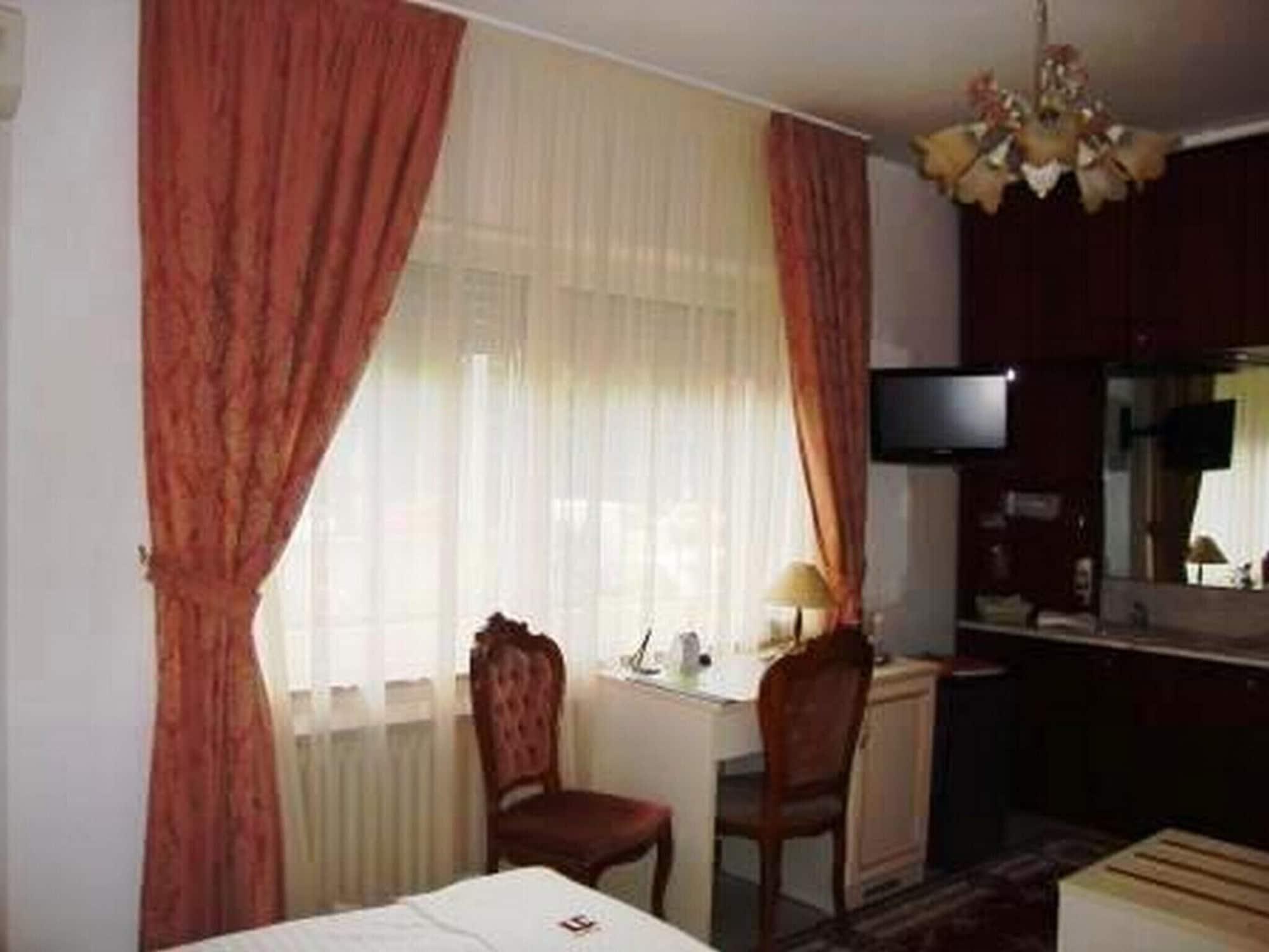 Haus Mooren, Hotel Garni Düsseldorf Esterno foto