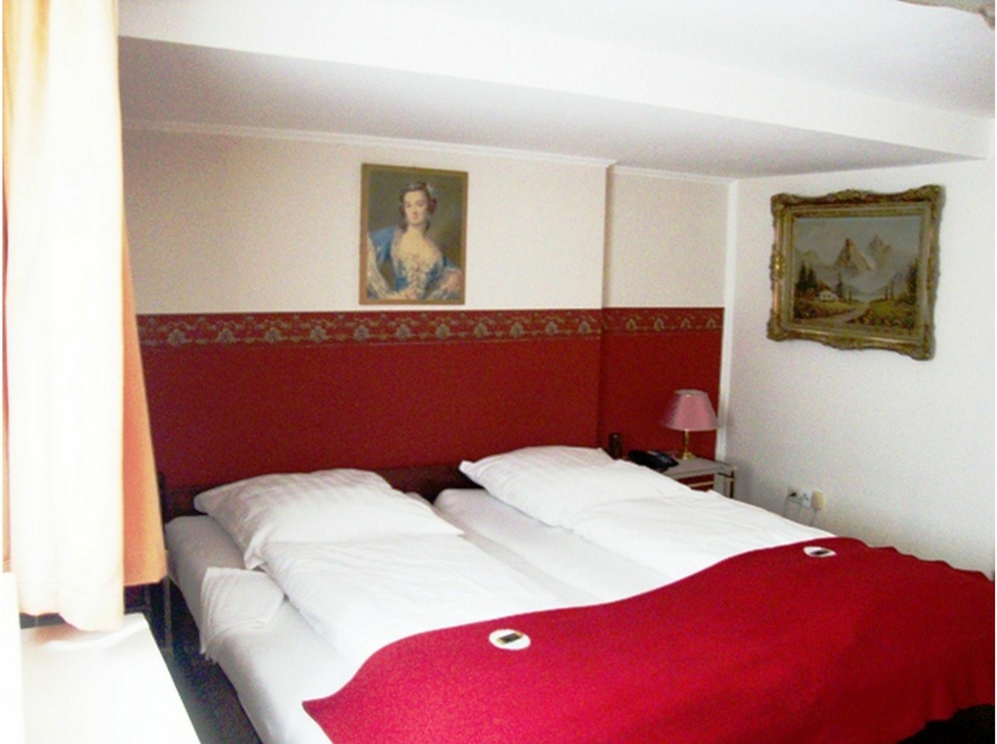 Haus Mooren, Hotel Garni Düsseldorf Esterno foto